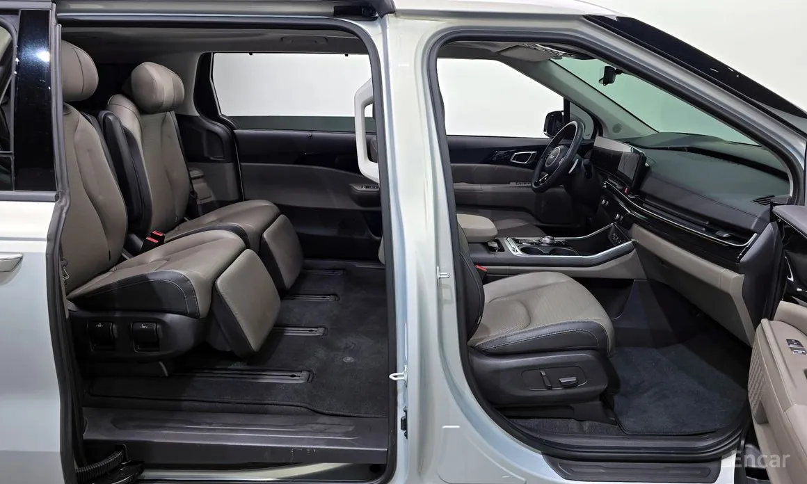 Фото 12 - Kia Carnival