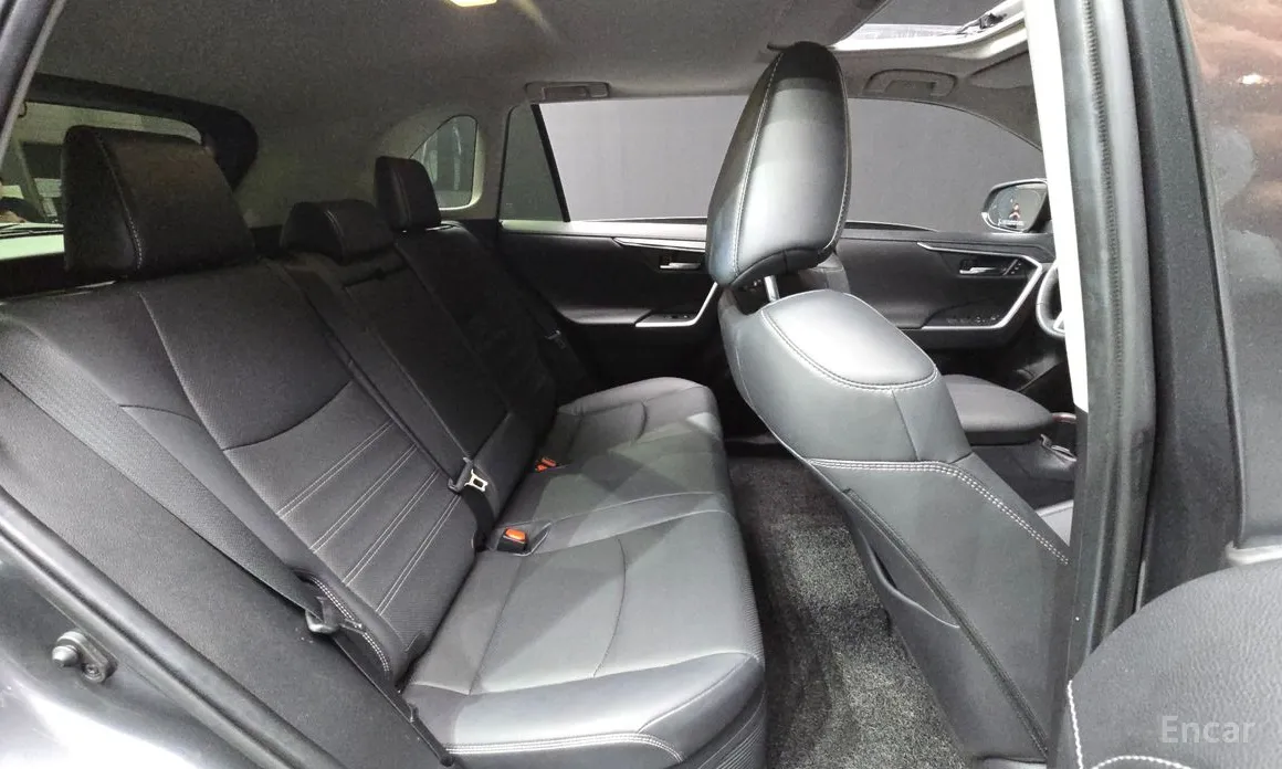 Toyota RAV4 2019 2,5 4WD Hybrid LTD
