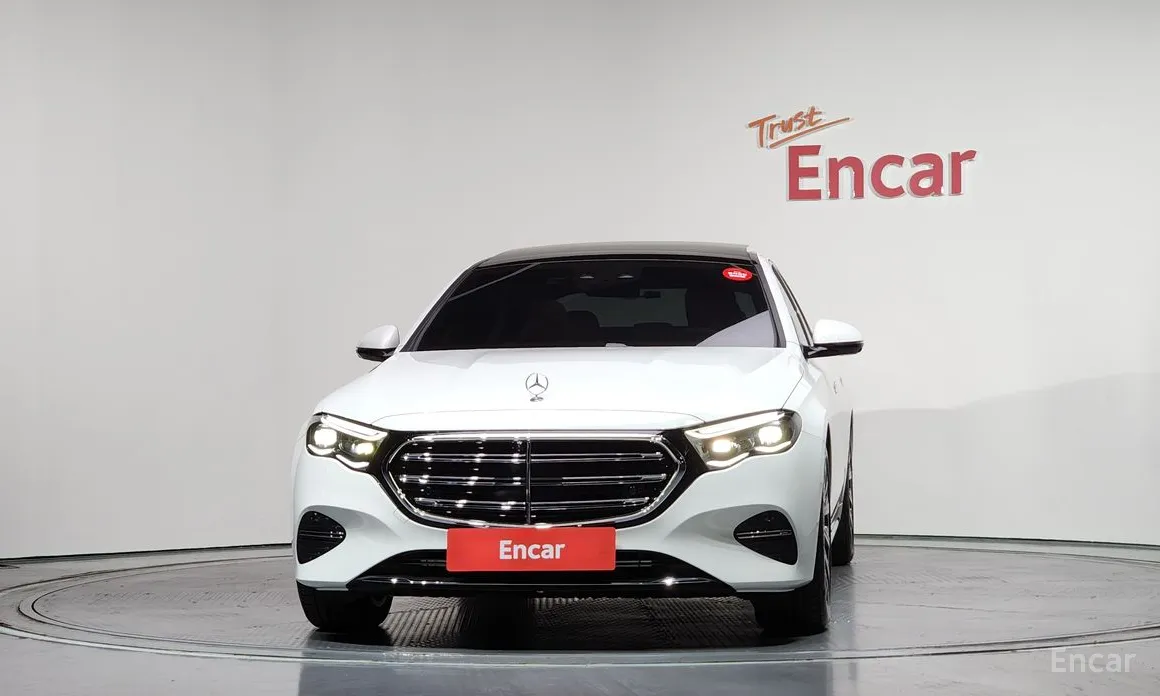 Mercedes-Benz E-Class 2024 E300 4MATIC Exclusive