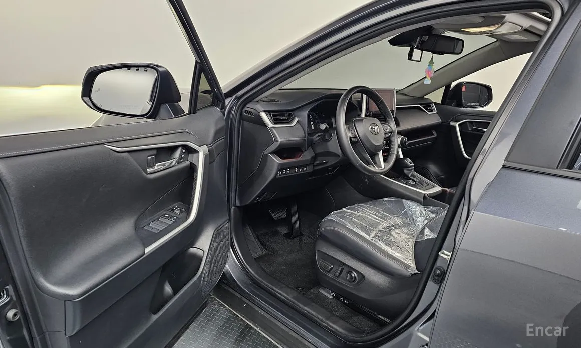 Toyota RAV4 2019 2,5 4WD Hybrid LTD
