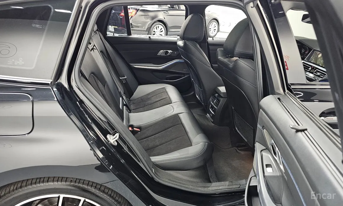 BMW 3 Series 2019 320d Touring M Sport