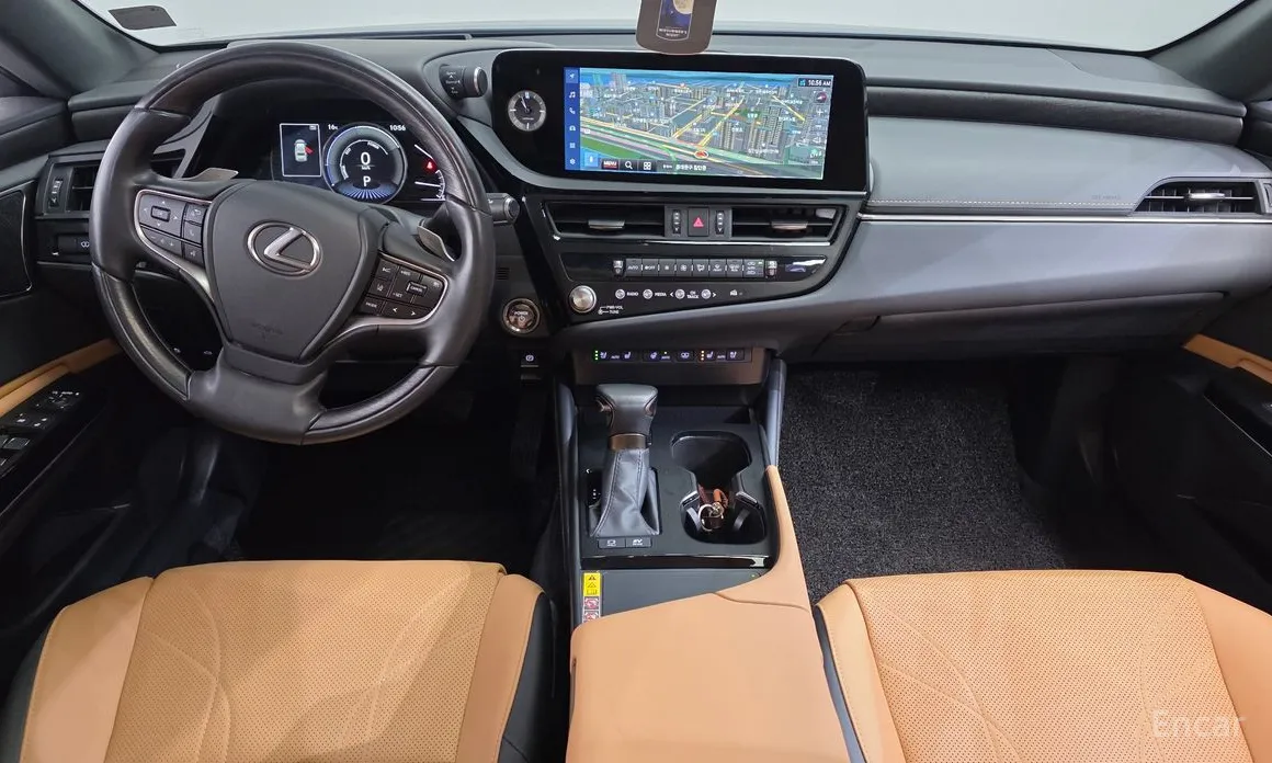 Photo 7 - Lexus ES