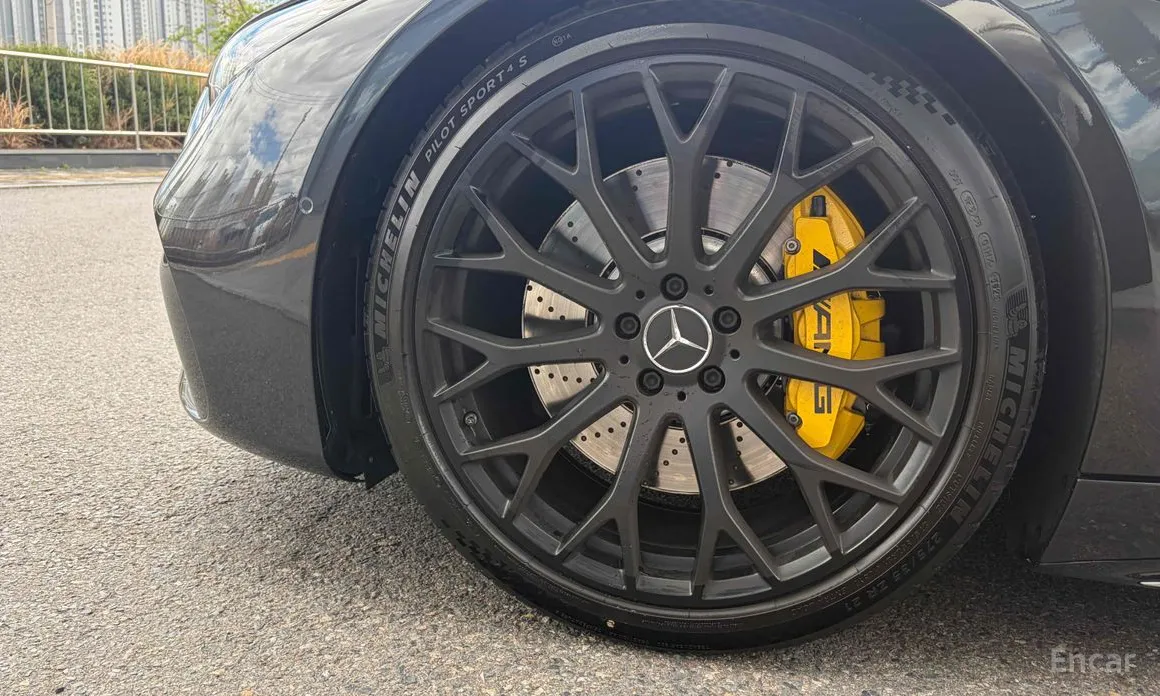 Mercedes-Benz SL-Class 2023 AMG SL63 4MATIC+ Manufaktur
