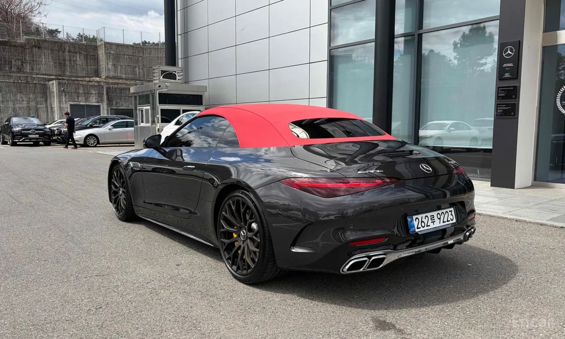 Mercedes-Benz SL-Class 2023 AMG SL63 4MATIC+ Manufaktur