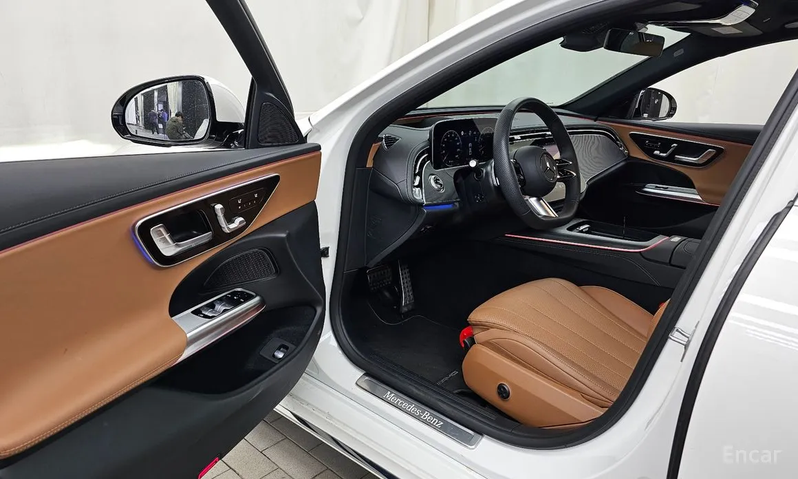 Mercedes-Benz E-Class 2024 E200 AMG Line