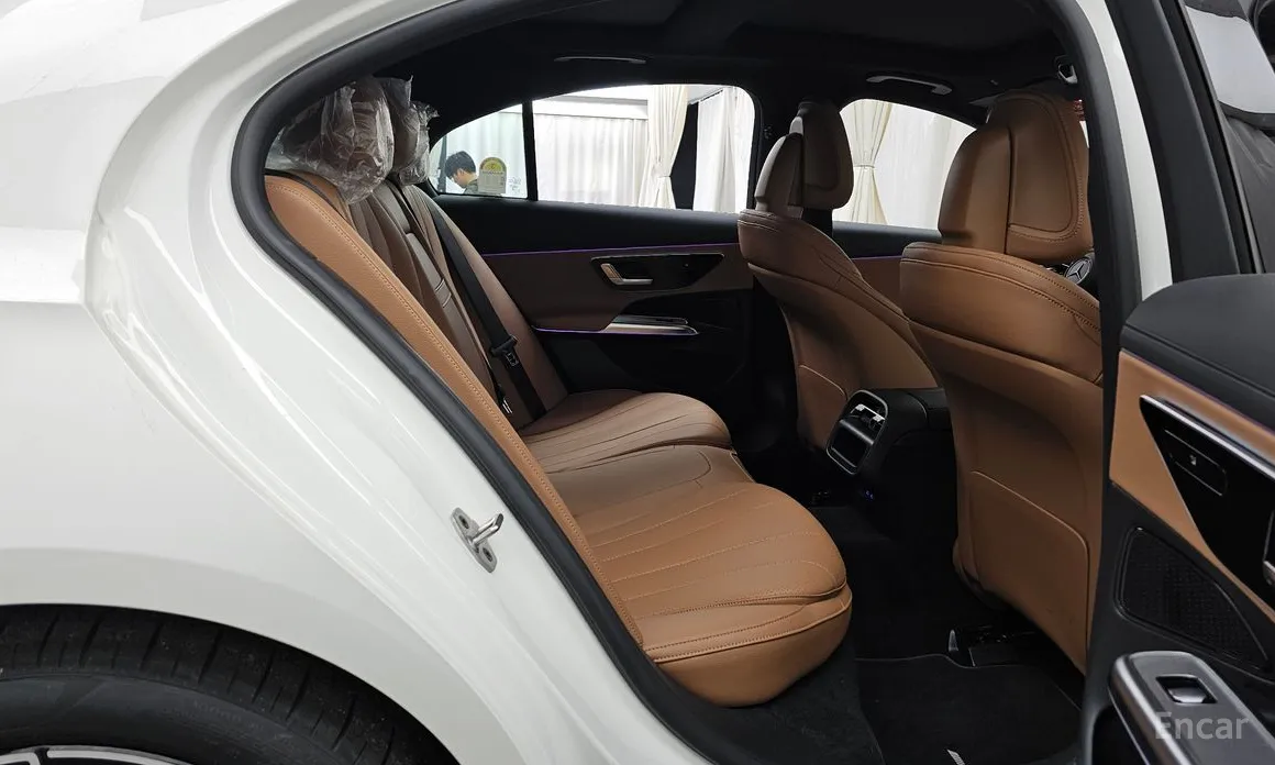 Mercedes-Benz E-Class 2024 E200 AMG Line