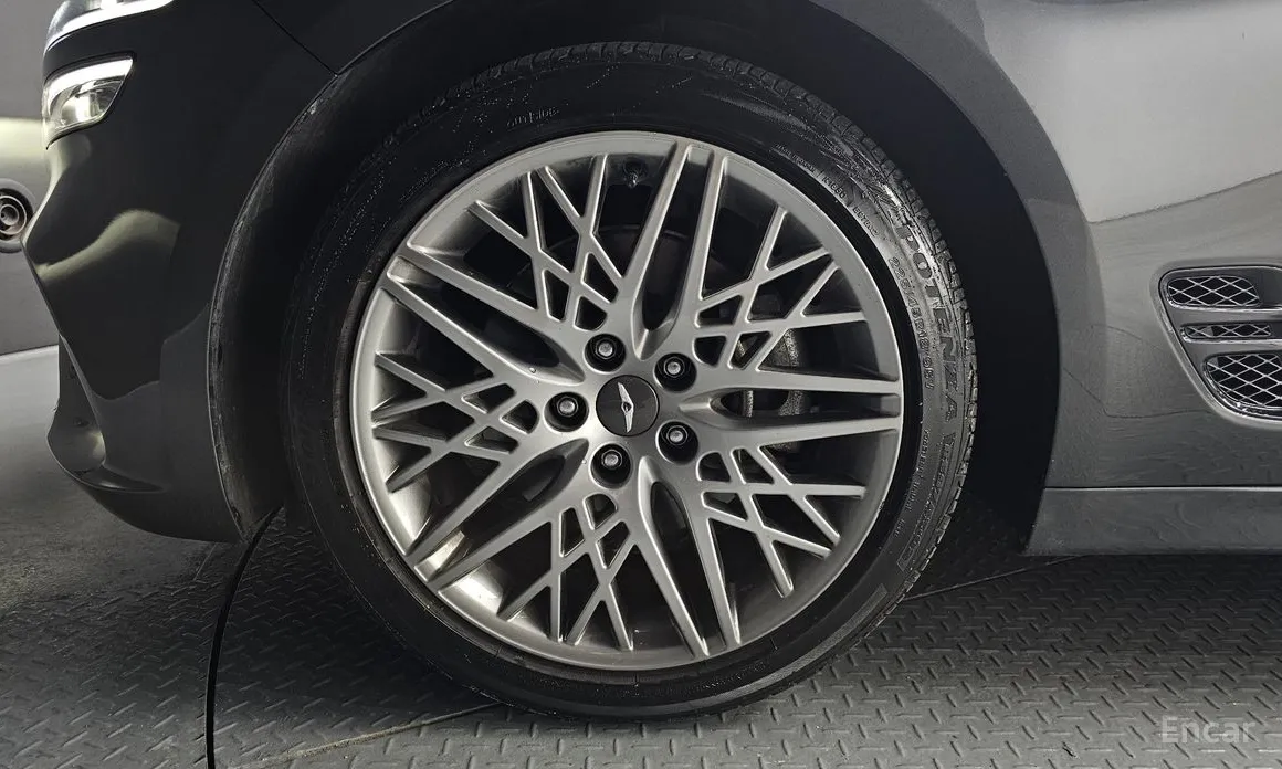 Genesis G70 2020 Gasoline 2.0T 2WD