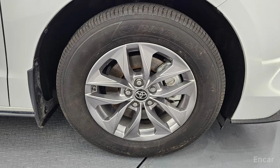 Фото 5 - Toyota Sienna