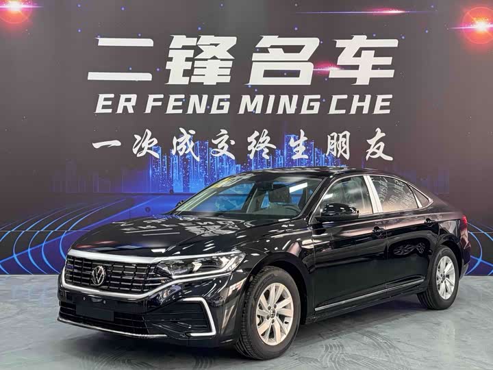 2025 Volkswagen Passat Hybrid