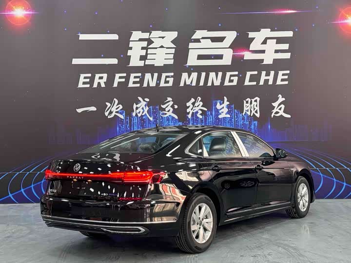 2025 Volkswagen Passat Hybrid