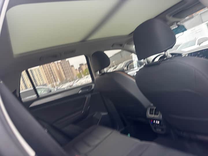 Фото 7 - Volkswagen Tayron