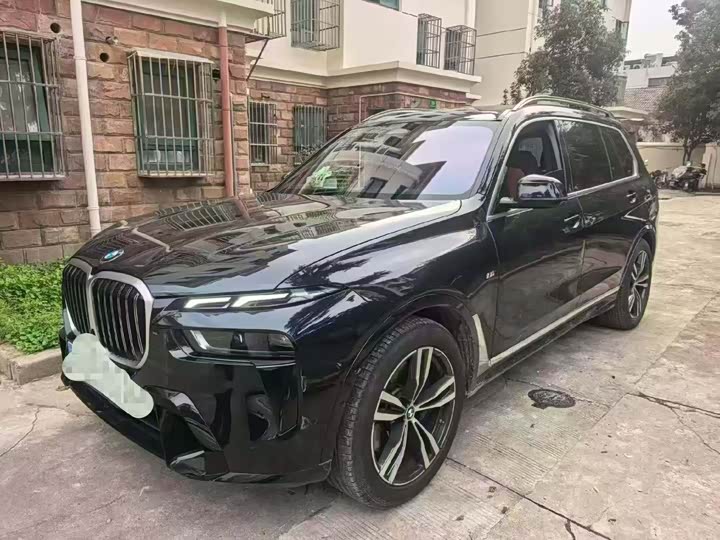 BMW X7 2024 2024款 xDrive40i 尊享型M运动套装