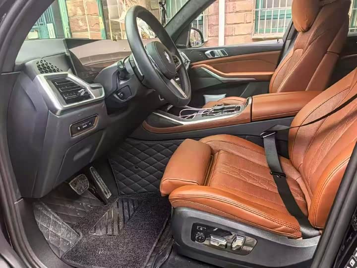 BMW X7 2024 2024款 xDrive40i 尊享型M运动套装