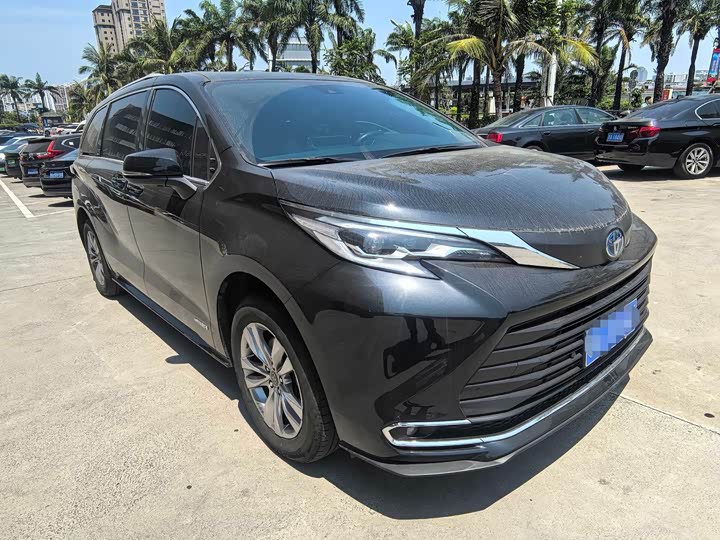 Фото 3 - Toyota Sienna
