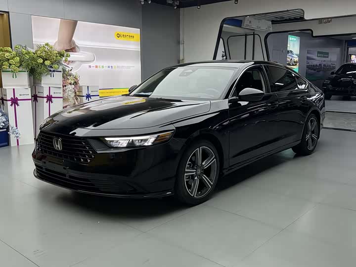 Фото 3 - Honda Accord