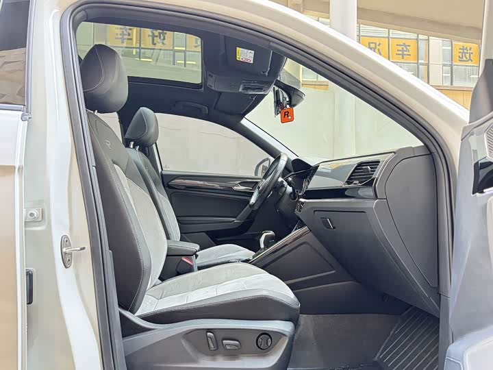 Фото 9 - Volkswagen Tayron