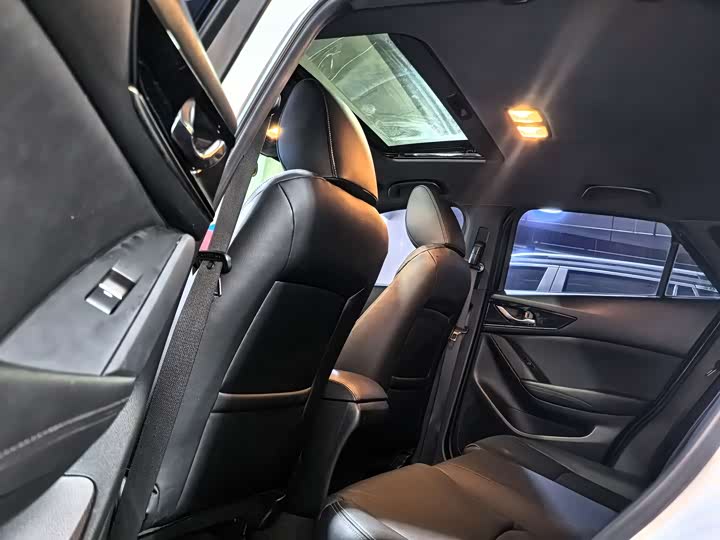Mazda CX-4 2021 2021款 2.0L 自动两驱蓝天活力版