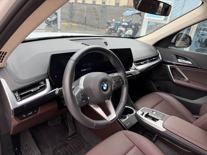 Фото 9 - BMW X1