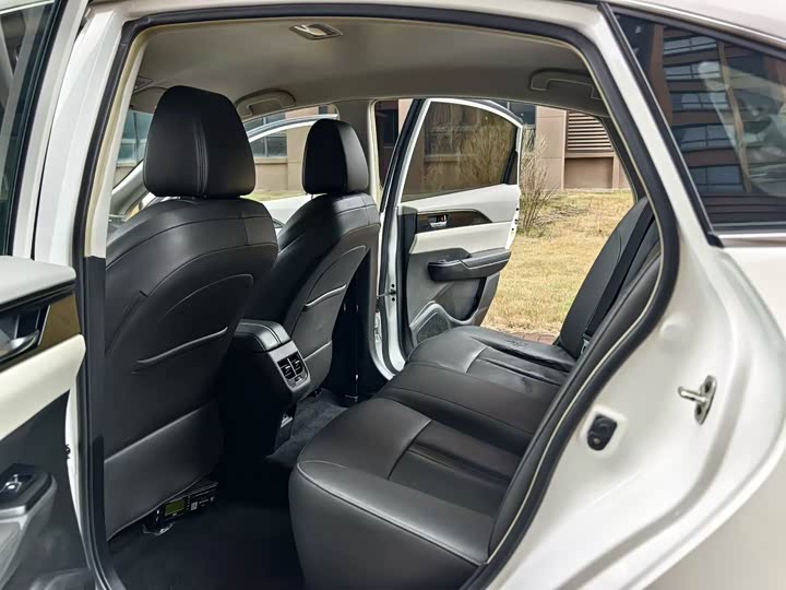 Dongfeng Aeolus E70 2022 2022款 500 超享版