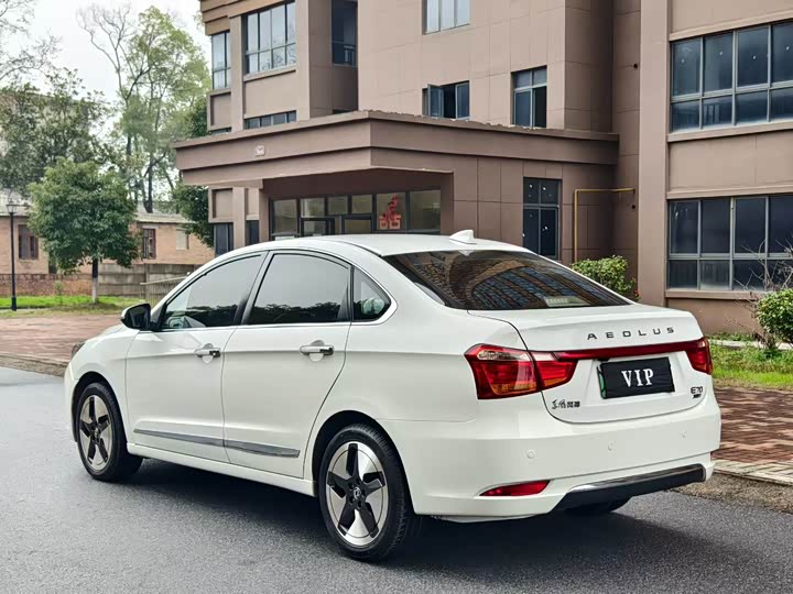 Dongfeng Aeolus E70 2022 2022款 500 超享版