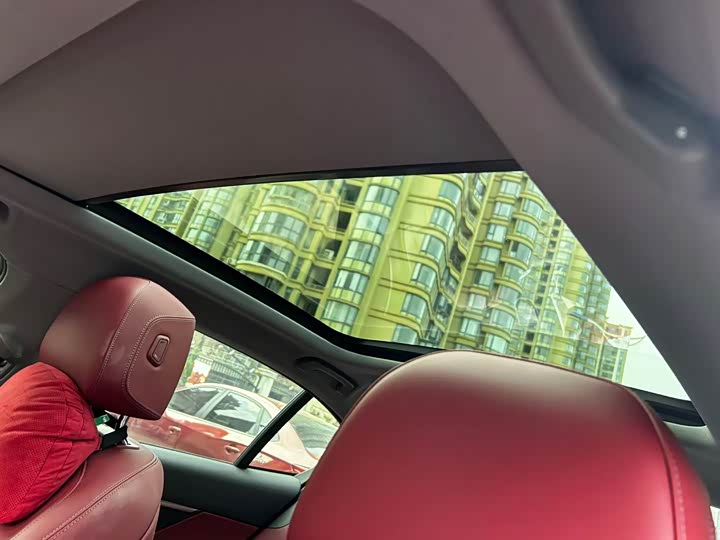 Photo 3 - BMW 5 Series