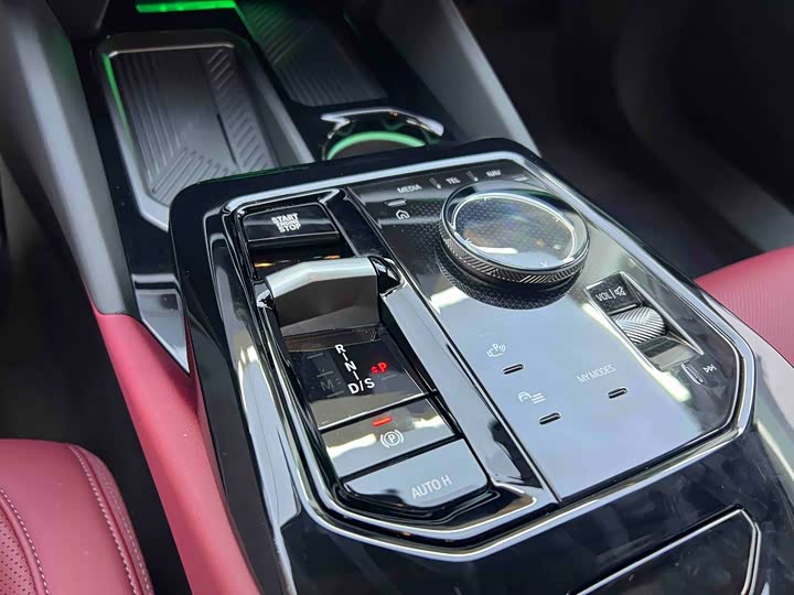 Photo 7 - BMW 5 Series