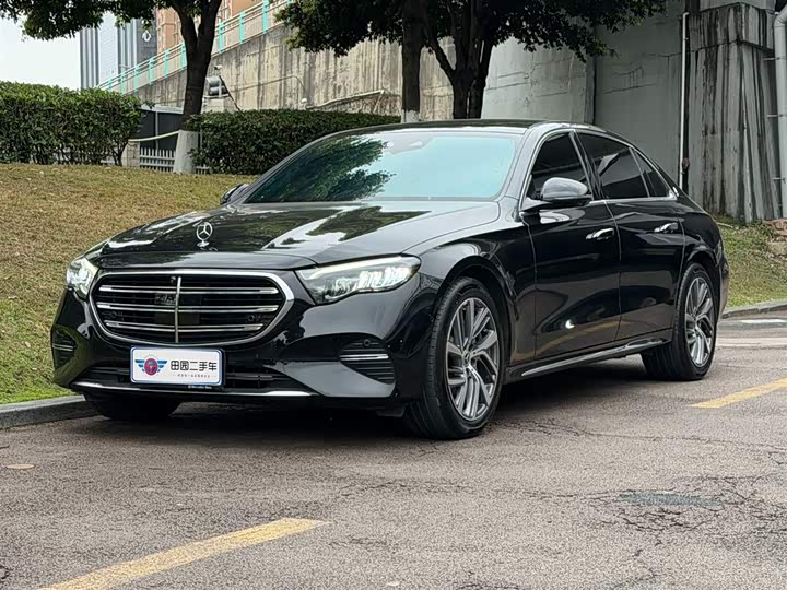 Zdjęcie 1 - Mercedes-Benz E-Class