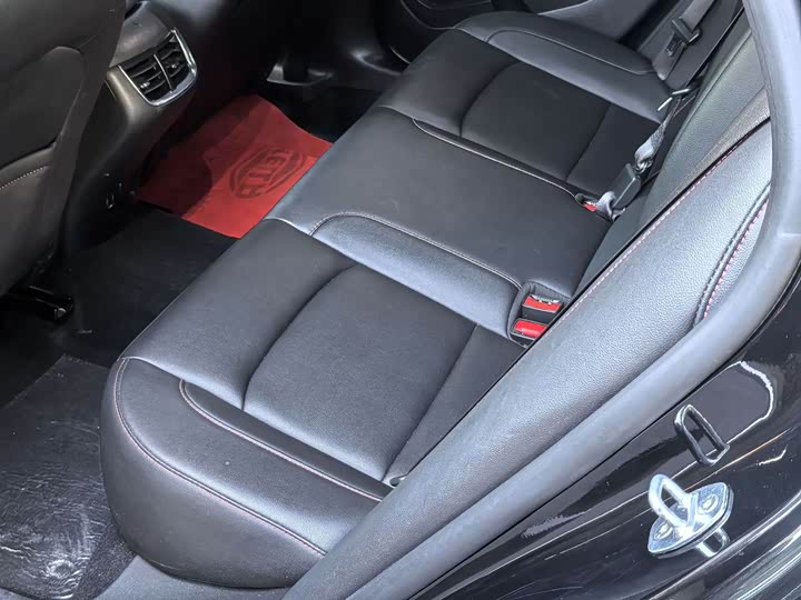 Фото 9 - Chevrolet Malibu XL
