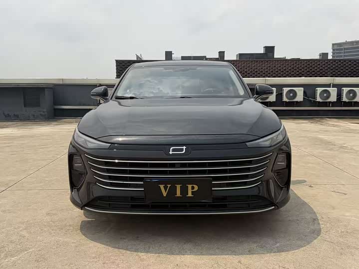 2025 Bestune B70