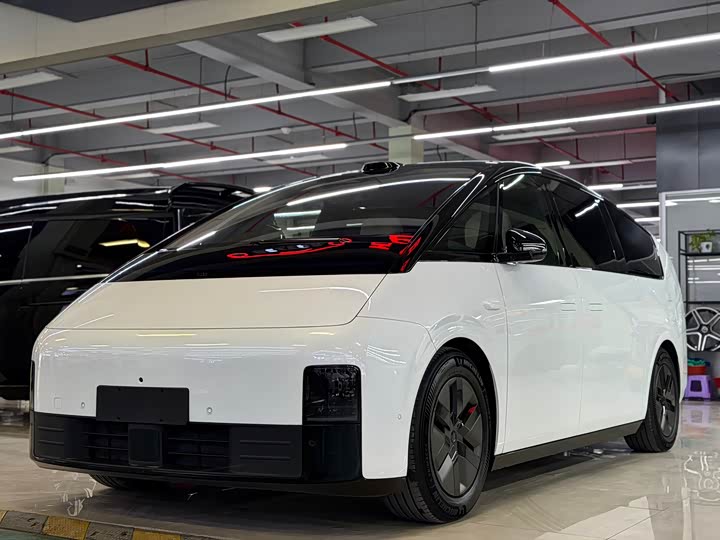 2025 LiXiang Mega