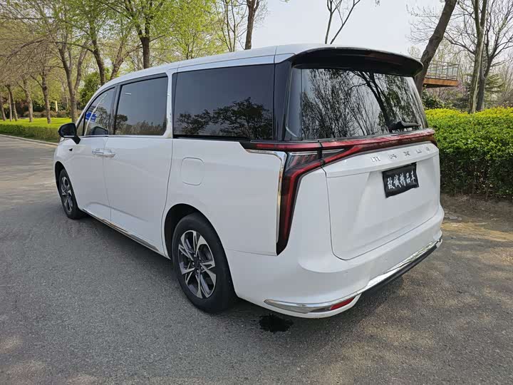 Maxus G90 2022 2022款 2.0T 星河七座版