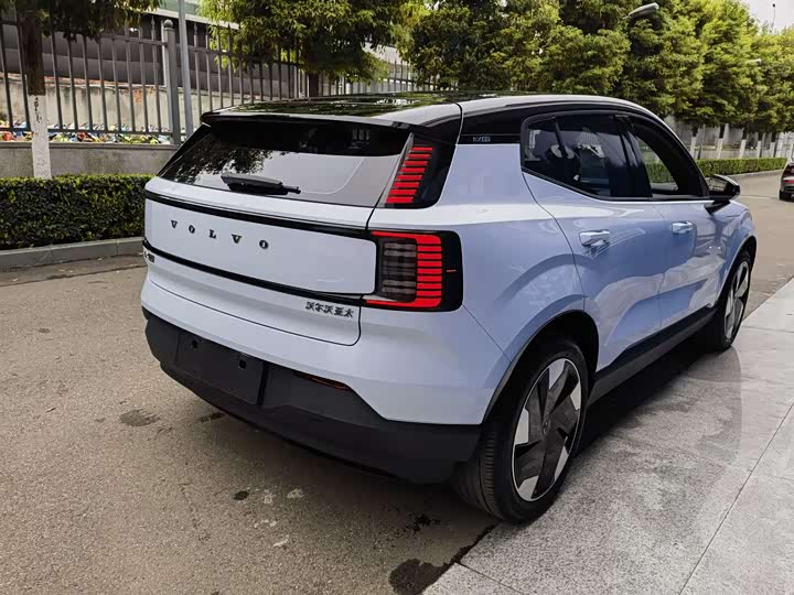 Volvo EX30 2025 2025款 后驱长续航版 Plus