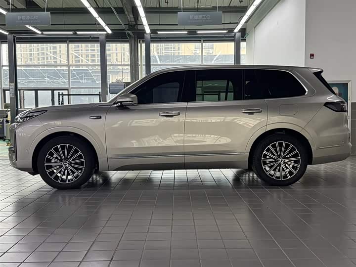 Фото 5 - Geely Galaxy M9