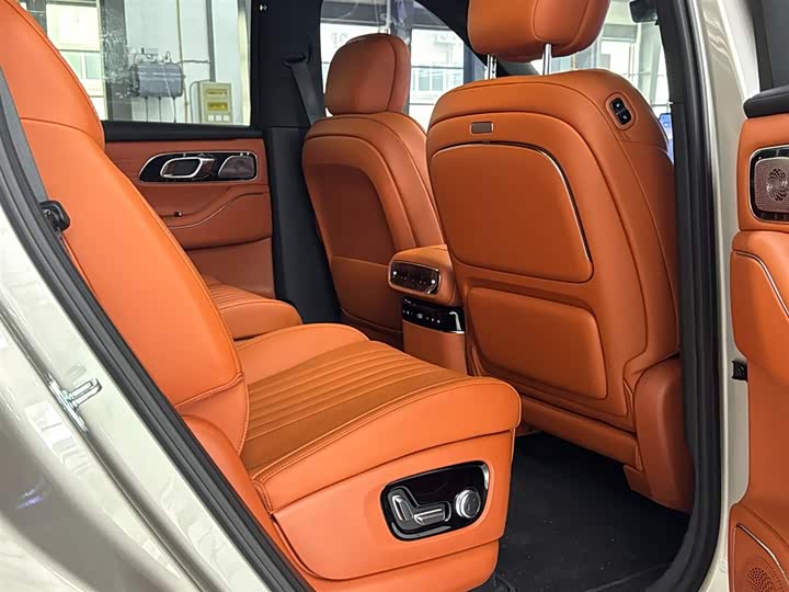 Фото 8 - Geely Galaxy M9