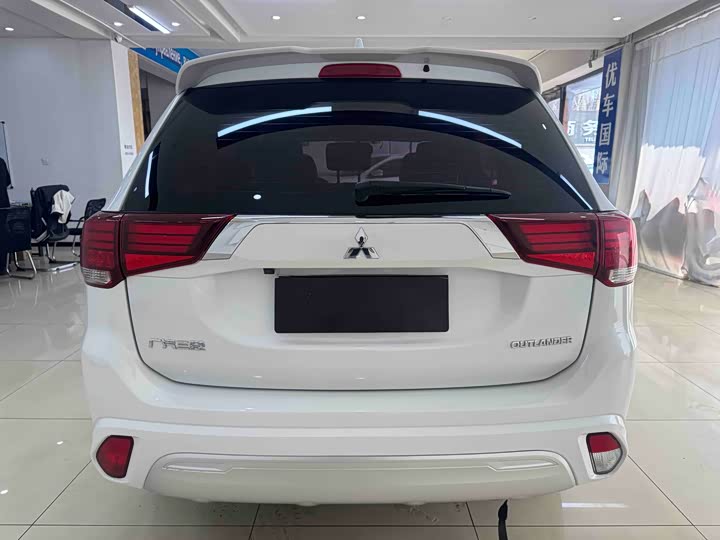 Mitsubishi Outlander 2021 2021款 2.0L 两驱畅享版 5座