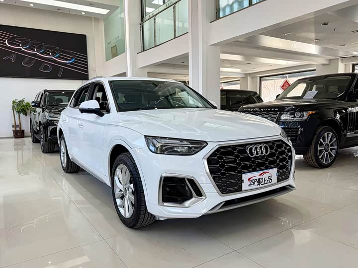 Photo 3 - Audi Q5L