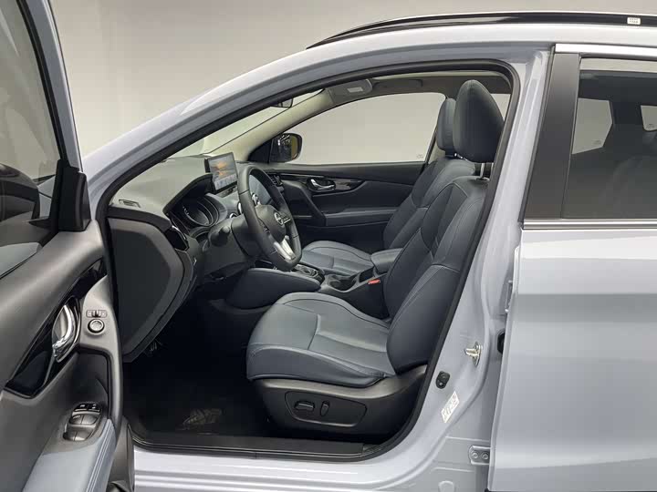 Nissan Qashqai 2025 2025款 荣誉 2.0L CVT XV+领先版