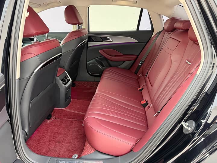 Zdjęcie 7 - Hongqi H5