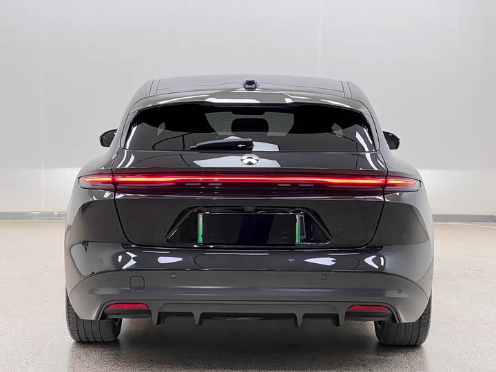 Фото 6 - Nio ET5T