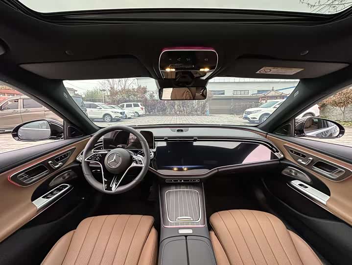 Фото 8 - Mercedes-Benz E-Class