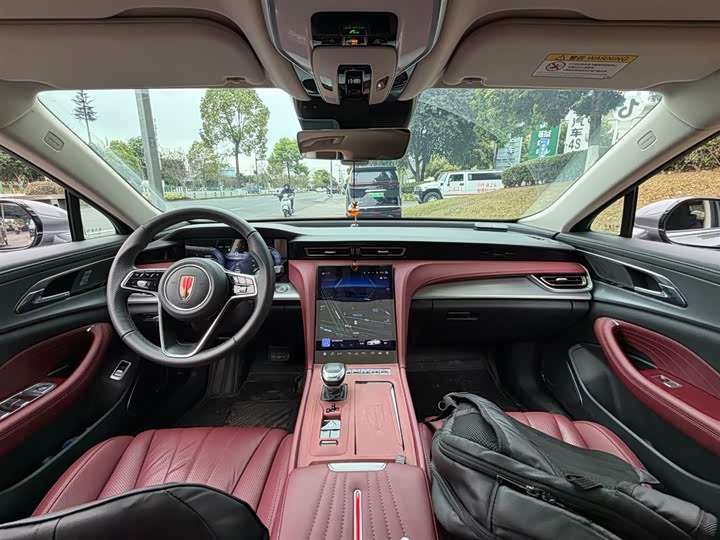 صورة 7 - Hongqi H5