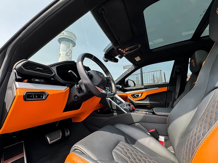 2023 Lamborghini Urus