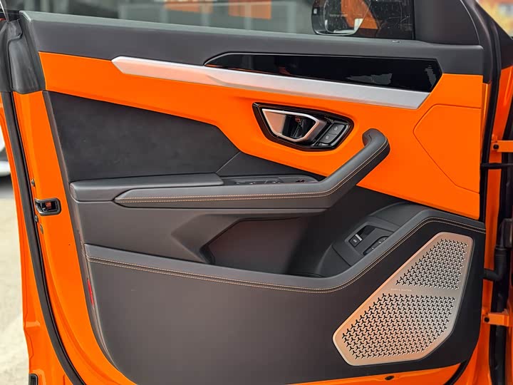 2023 Lamborghini Urus