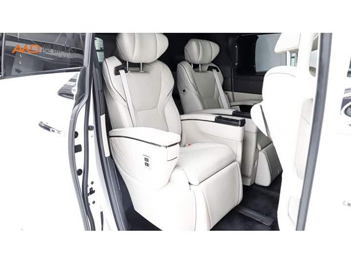 Фото 8 - Toyota Alphard