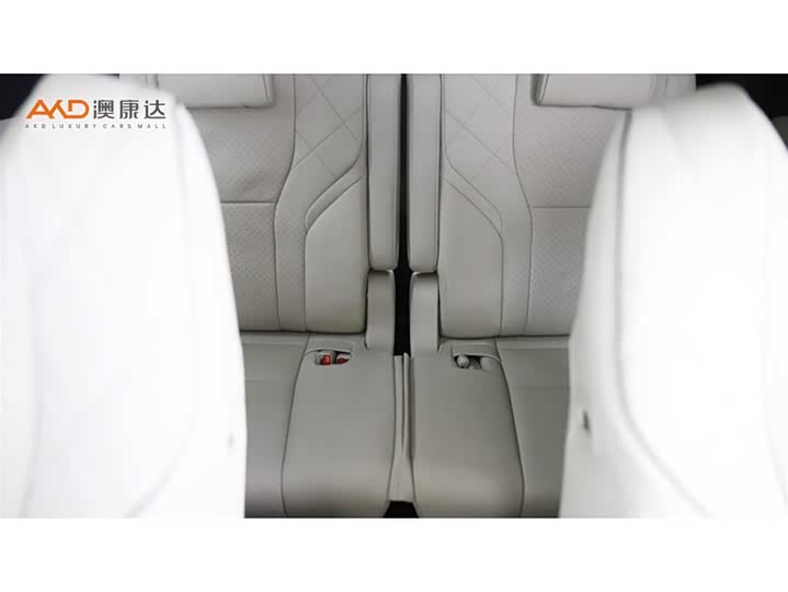 Фото 9 - Toyota Alphard