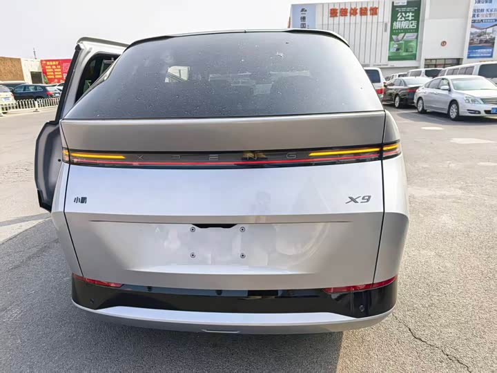 XPeng X9 2025 2025款 纯电 650长续航 Max