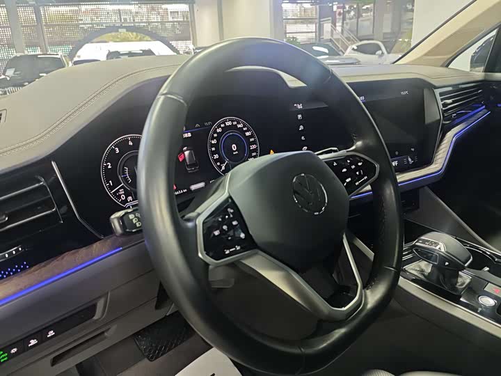 Volkswagen Touareg 2022 2022款 3.0TSI 锐享版 曜黑运动套装