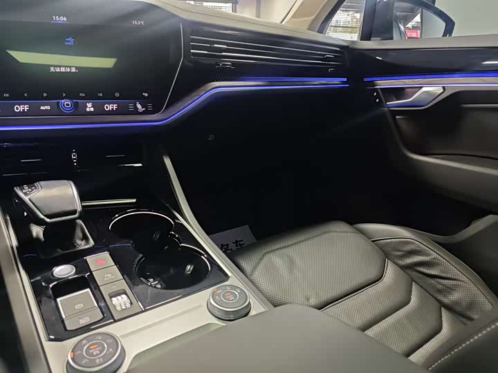 Volkswagen Touareg 2022 2022款 3.0TSI 锐享版 曜黑运动套装