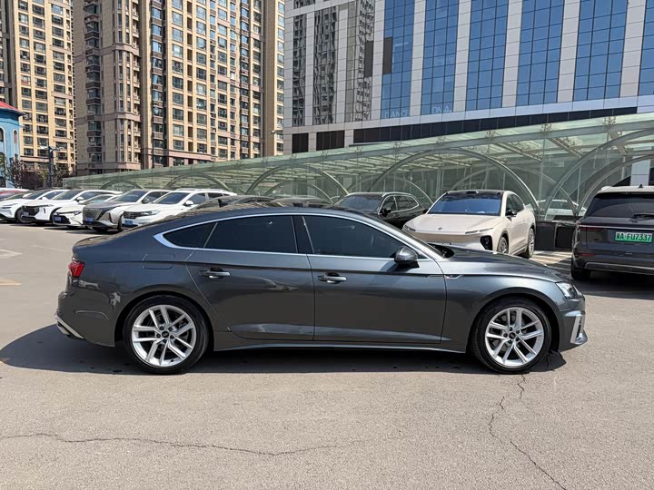 Audi A5 2024 2024款 Sportback 40 TFSI 时尚动感型