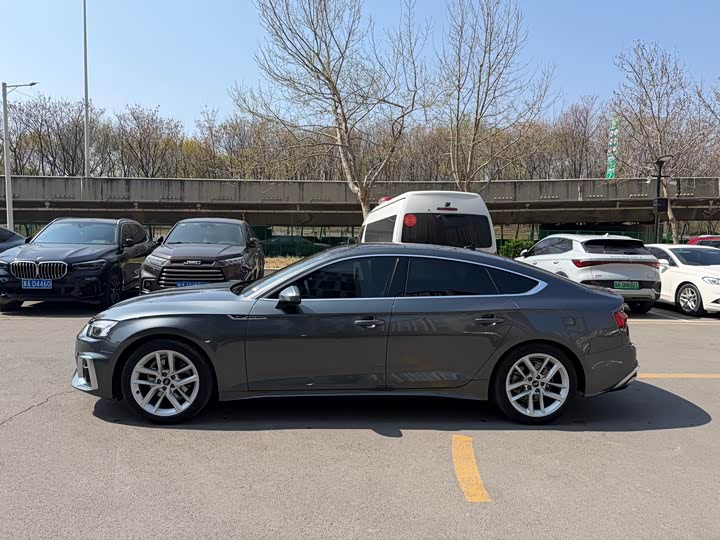 Audi A5 2024 2024款 Sportback 40 TFSI 时尚动感型